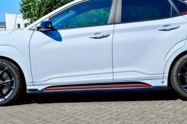 Ingo Noak Tuning CUP Seitenschweller mit Wing vorne für Hyundai Kona N + N-Line ab Bj. 2020 – ABS (Lackierung erforderlich), inkl. ABE