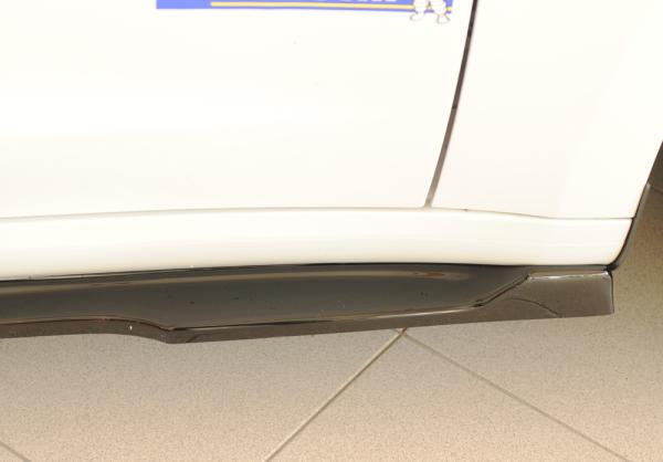 Rieger Seitenschwelleransatz rechts für originale Seitenschweller für Tesla Model 3 (06/2018–09/2023 bis Facelift, ab 10/2023 Facelift, alle Modelle inkl. Performance) – ABS schwarz glänzend, inkl. Gutachten