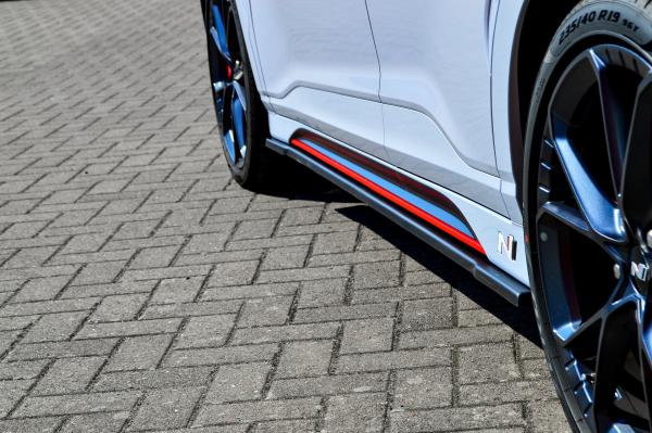 Ingo Noak Tuning CUP Seitenschweller für Hyundai Kona N + N-Line ab Bj. 2020 – ABS (Lackierung erforderlich), inkl. ABE