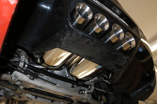 Fox Endschalldämpfer mittig 4x100 Typ 25 für Corvette C7 / Z06 – Edelstahl, Rohr 70 mm, EG-Gutachten