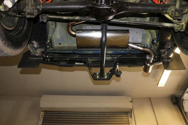 Fox Endschalldämpfer quer 1x90 Typ 10 links für Lada Niva 4x4 Urban (ab 2010) – Edelstahl, Rohr 45 mm, EG-Gutachten