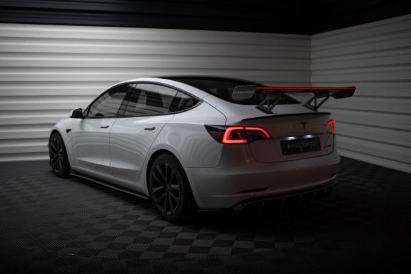 Maxton Design Carbon Spoiler + LED für Tesla Model 3