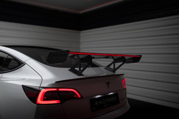Maxton Design Carbon Spoiler + LED für Tesla Model 3