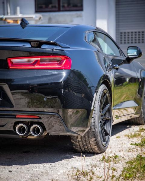 Fox Endschalldämpfer quer 2x100 Typ 25 rechts/links mit schwarzen Covern und 2 Abgasklappen für Chevrolet Camaro A1XC (2018) – Edelstahl, Rohr 70 mm, EG-Gutachten