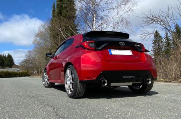 Fox Endschalldämpfer quer 1x100 Typ 25 rechts/links für Toyota Yaris GR P21 (ab 2020) – Edelstahl, Rohr 70 mm, EG-Gutachten